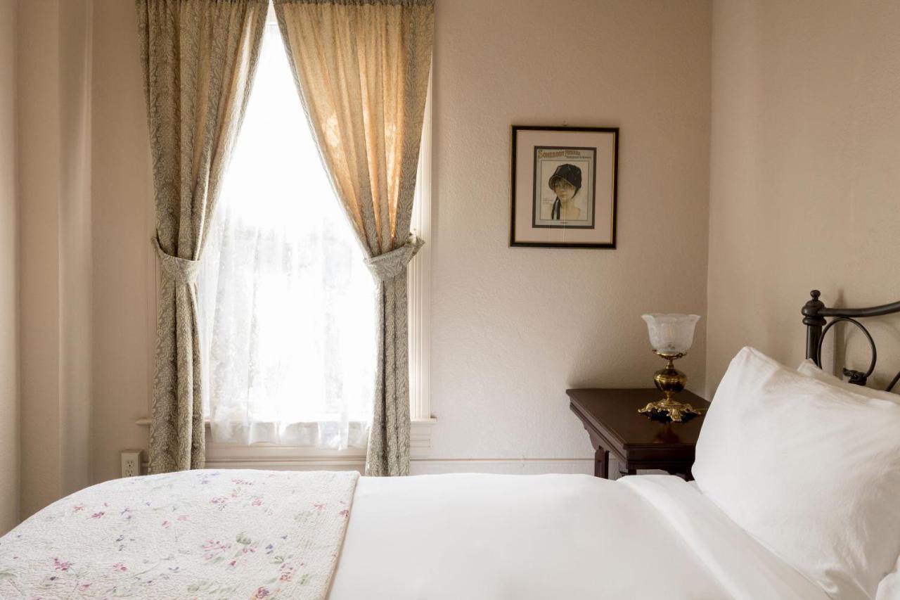 The Bishop Hotel بورت تاونسند المظهر الخارجي الصورة