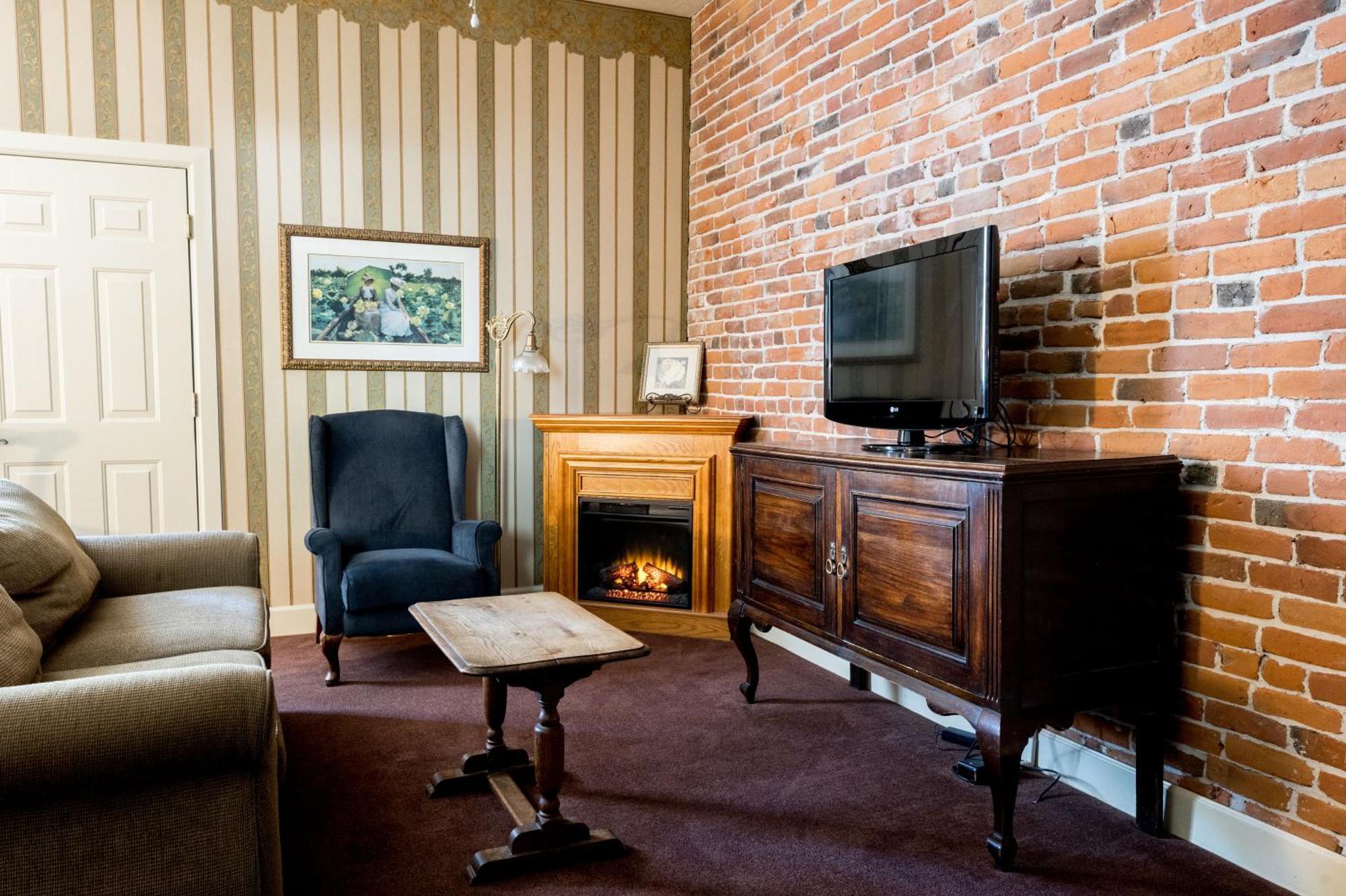 The Bishop Hotel بورت تاونسند الغرفة الصورة